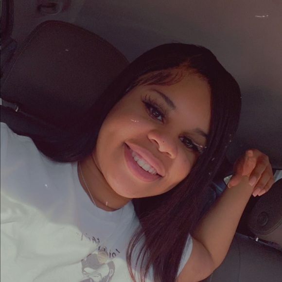 Meet your Posher, Zakia - Picture 1 of 1